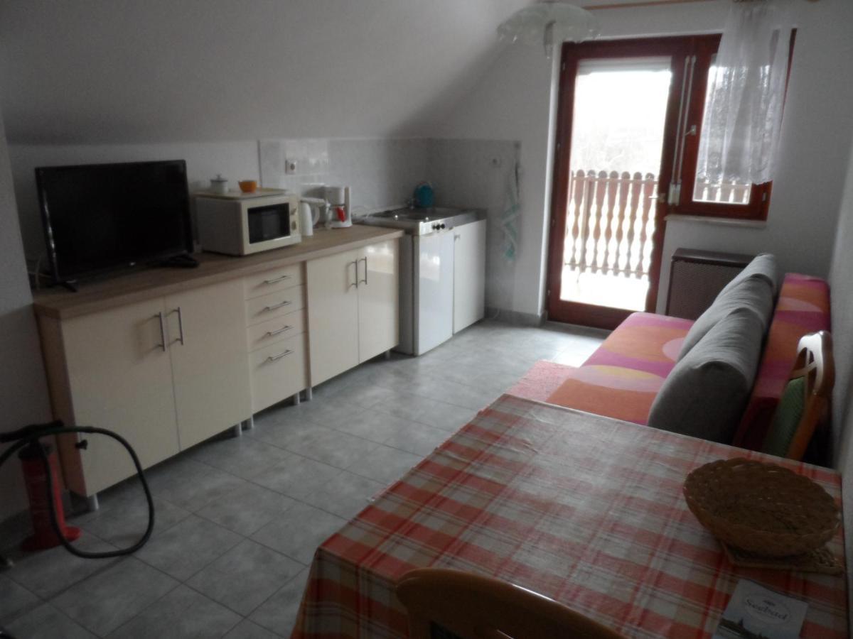 Apartman Berki Heviz Exterior photo